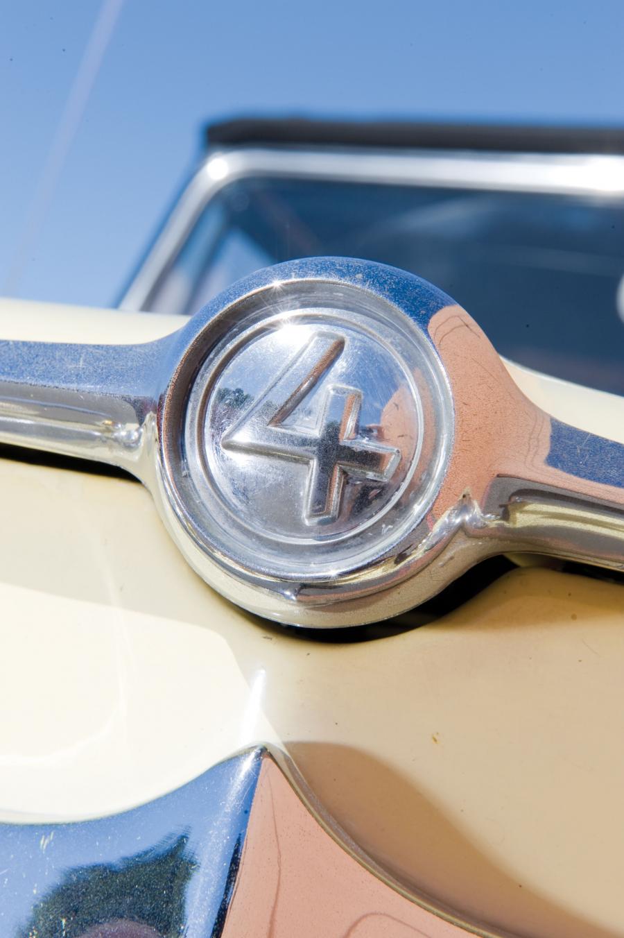 Детали экстерьера Willys-Overland Jeepster Phaeton (VJ) 1950 года  (фото 11 из 17)